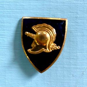 US Army Crest Pin DI West Point Military Academy. 1940’s Era